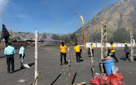 Peduli Lingkungan, Polres Probolinggo Gelar Bakti Bersih di Bromo